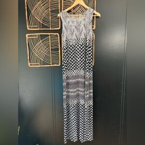 Chico’s black and white chevron maxi dress sleeveless size 0